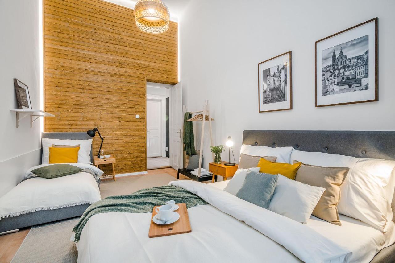 Modern And Huge Apts In Center By Michal&Friends Apartment Прага Екстериор снимка