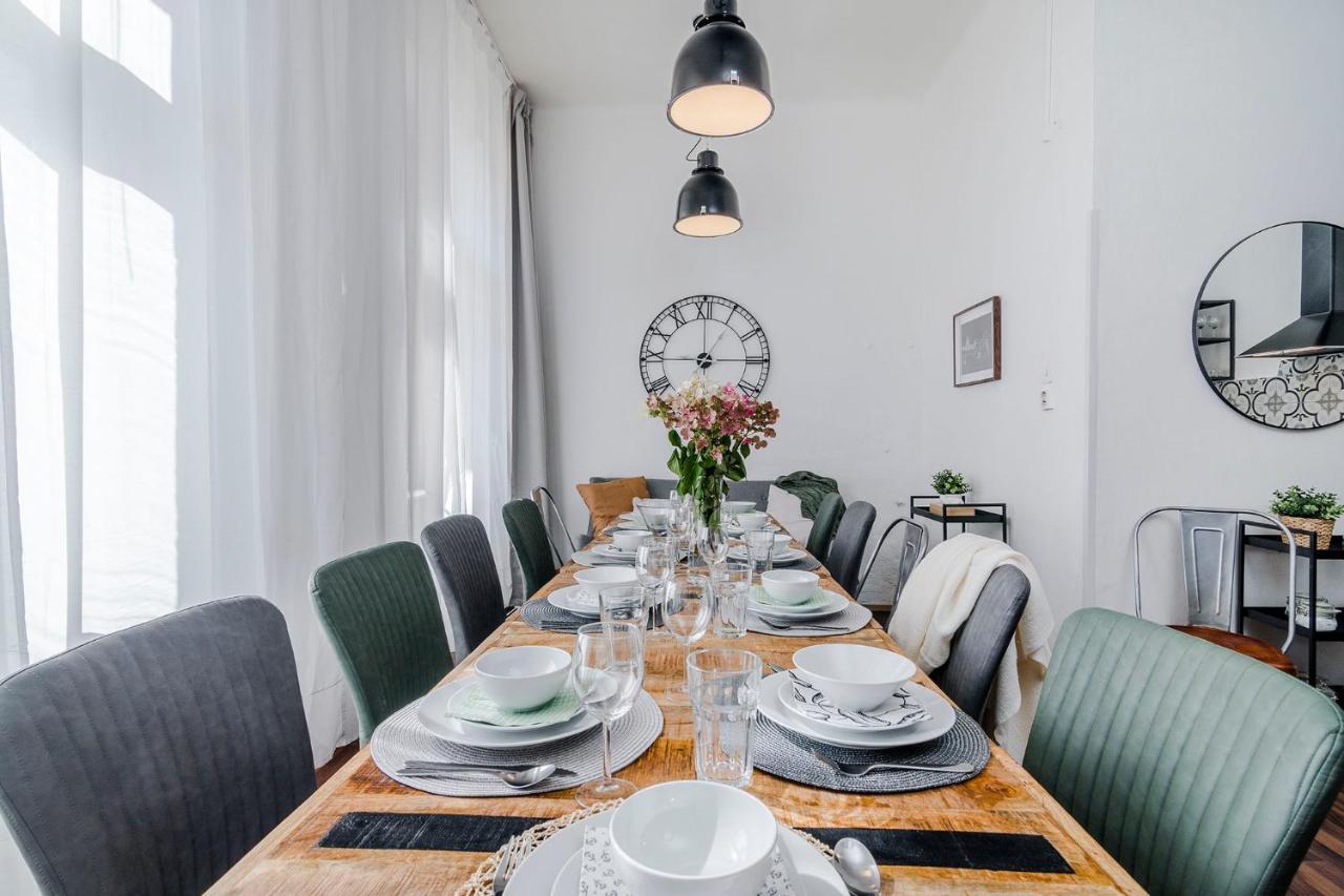 Modern And Huge Apts In Center By Michal&Friends Apartment Прага Екстериор снимка